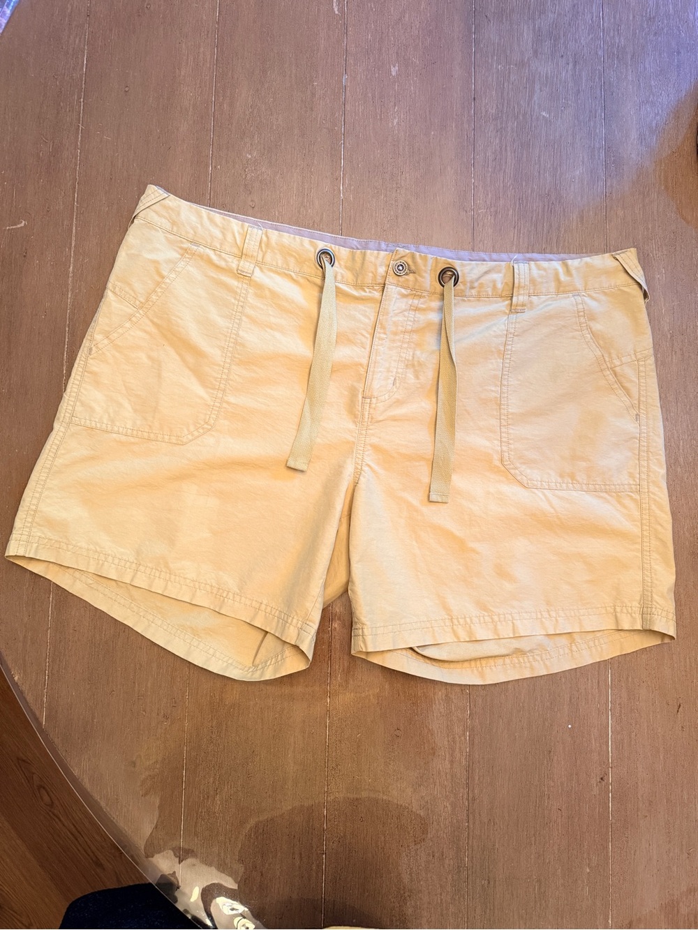 Columbia XL Yellow Green Drawstring Utility Shorts